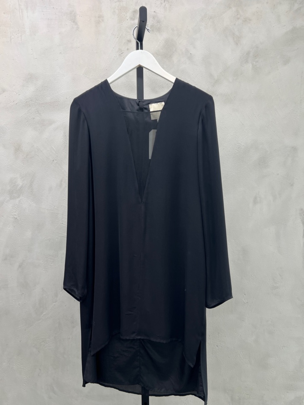 Mason Long Sleeve Black V-Neck Tunic Dress